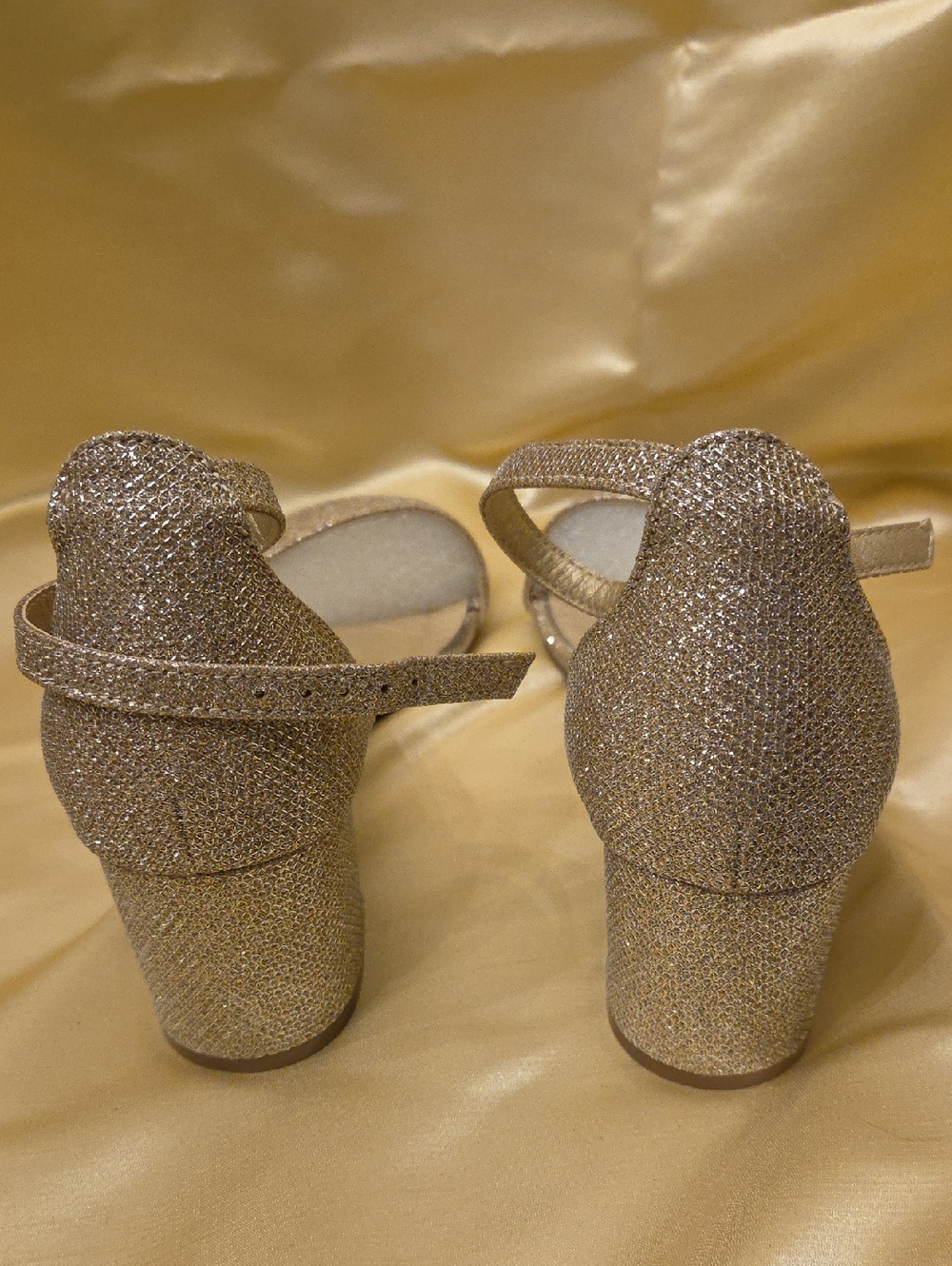 Glittery Gold Stappy Pumps Size 8M - Picture 2 of 6